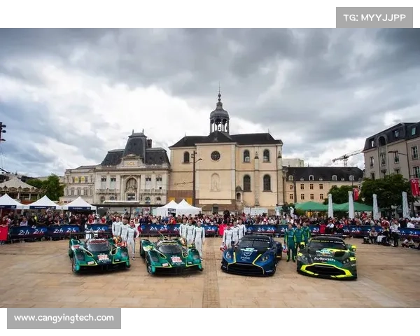 德国赛车手荣耀登顶国际耐力赛冠军舞台 德国赛车手荣耀登顶国际耐力赛冠军舞台